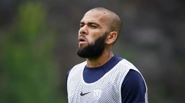 ¿Irá a Qatar 2022? Pumas anuncia que Dani Alves está lesionado, pero él los desmiente