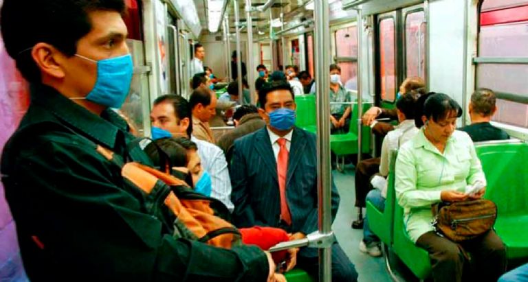 Uso de cubrebocas en el Metro 