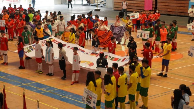 Torneo de futbol en la Miguel Hidalgo