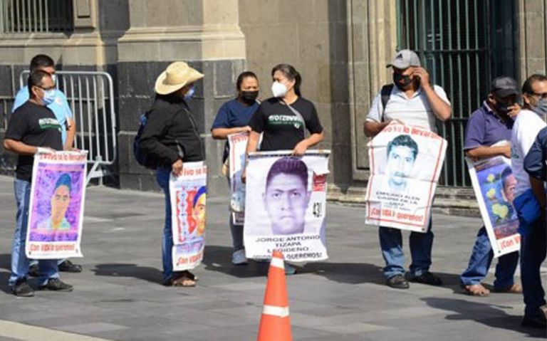 Se cumplen 8 años de la desaparición de los normalistas de Ayotzinapa. Foto: Gobierno de México