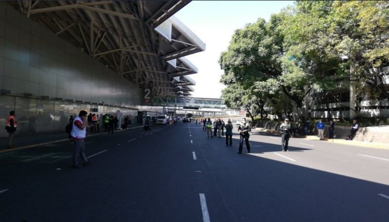 Manifestación en el Aeropuerto de la CDMX
