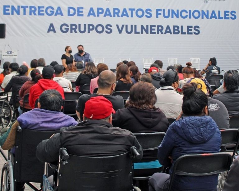 Entrega de equipo en Naucalpan