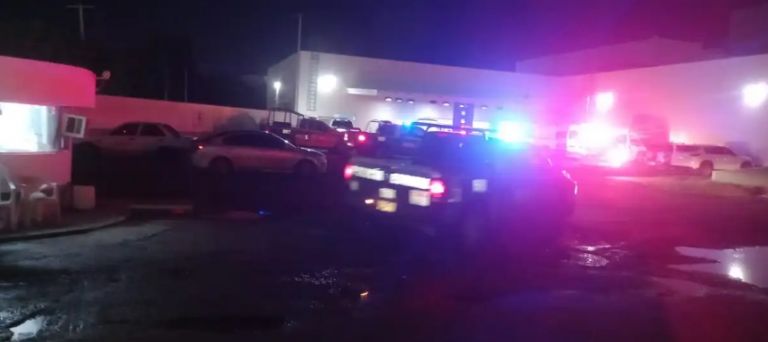 La víctima fue llevada a un nosocomio en una patrulla de la Policía Municipal. Foto: Facebook