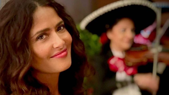 Orgullo nacional: Pese a no haber estado nominada, Salma Hayek enaltece a México con este gesto