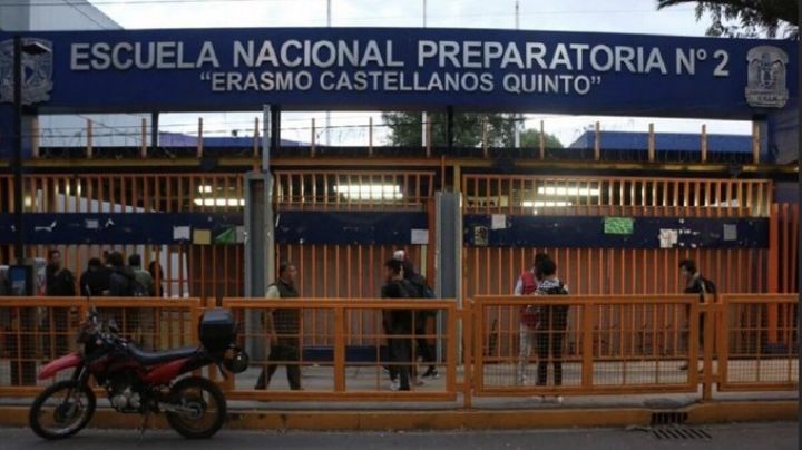 Alerta en la UNAM: Fiscalía de la CDMX llega a la Prepa 2 tras la muerte de una alumna