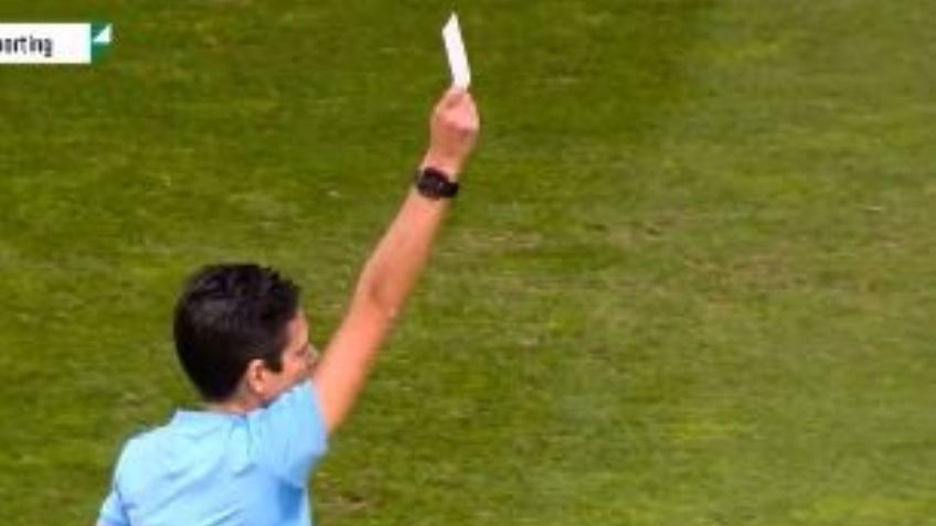 Tarjeta blanca hace su debut en el futbol profesional, ¿cuándo se muestra y para qué sirve?