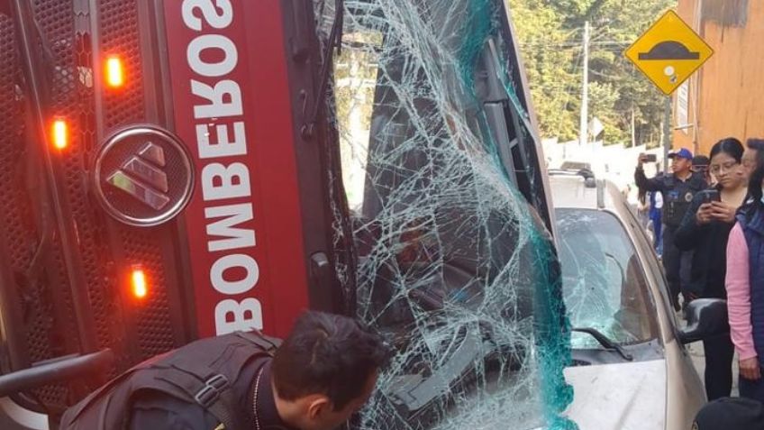 Camión de Bomberos se vuelca en la alcaldía  Magdalena Contreras; Hay 3 lesionados