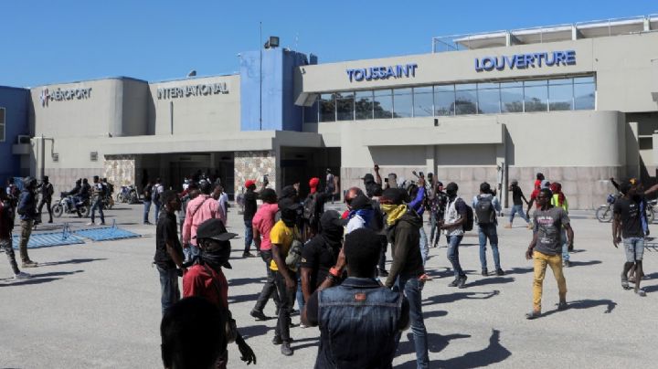 Tras asesinato de agentes de la Policía, elementos atacan residencia del primer ministro