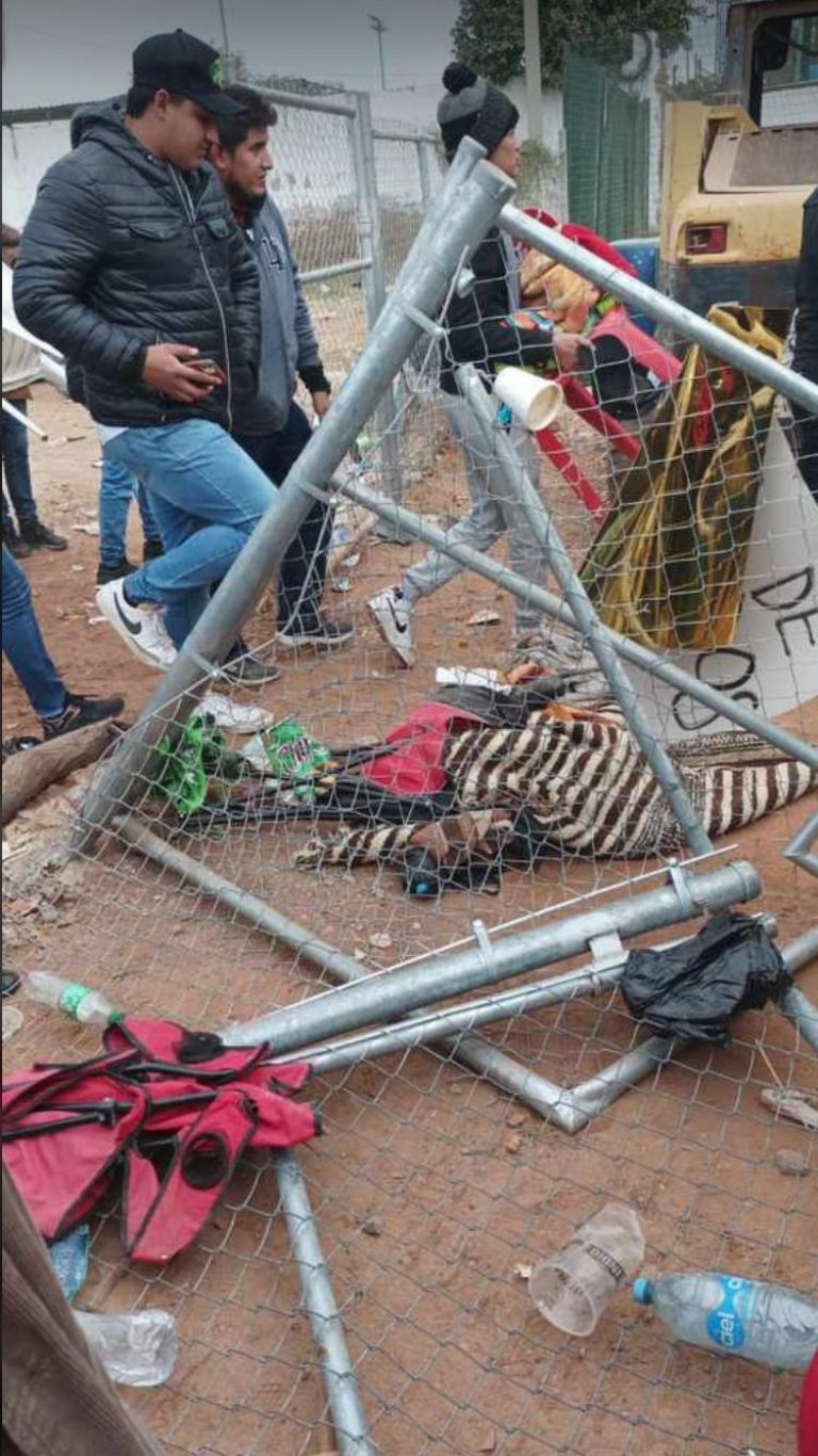 VIDEO: Aficionados provocan estampida en busca de boletos para el juego 6 de la Liga Mexicana del Pacífico