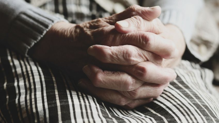 'Abuelita' va a comprar regalos de San Valentín a una tienda, pero se desata tiroteo