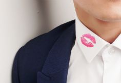 Foto ilustrativa de nota Una mujer se vuelve viral al encarar a su esposo por serle infiel; se iba de viaje con su amante