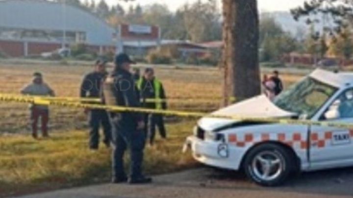 Tras brutal choque en carretera del Estado de México chofer de taxi pierde la vida