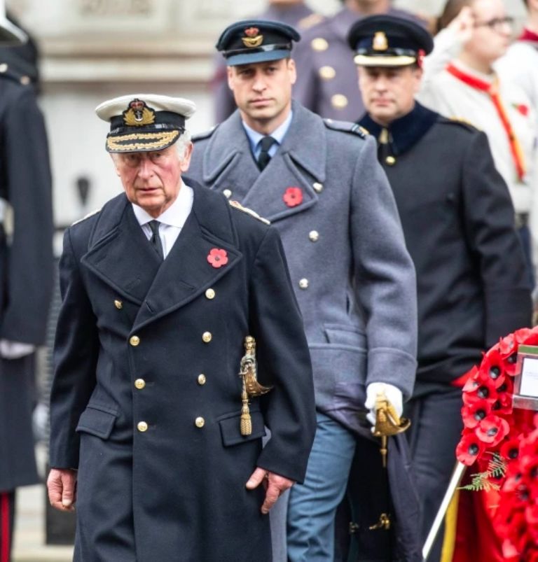 Carlos, William y Harry 