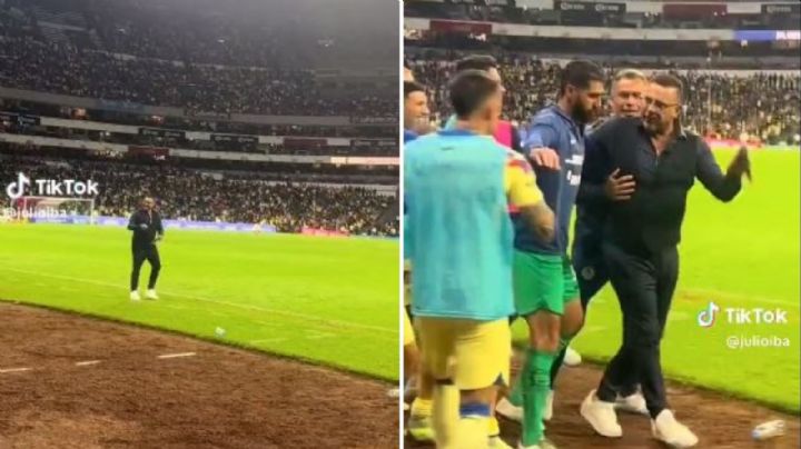 DT de Pumas Antonio Mohamed hace seña a banca de América y casi desata una bronca