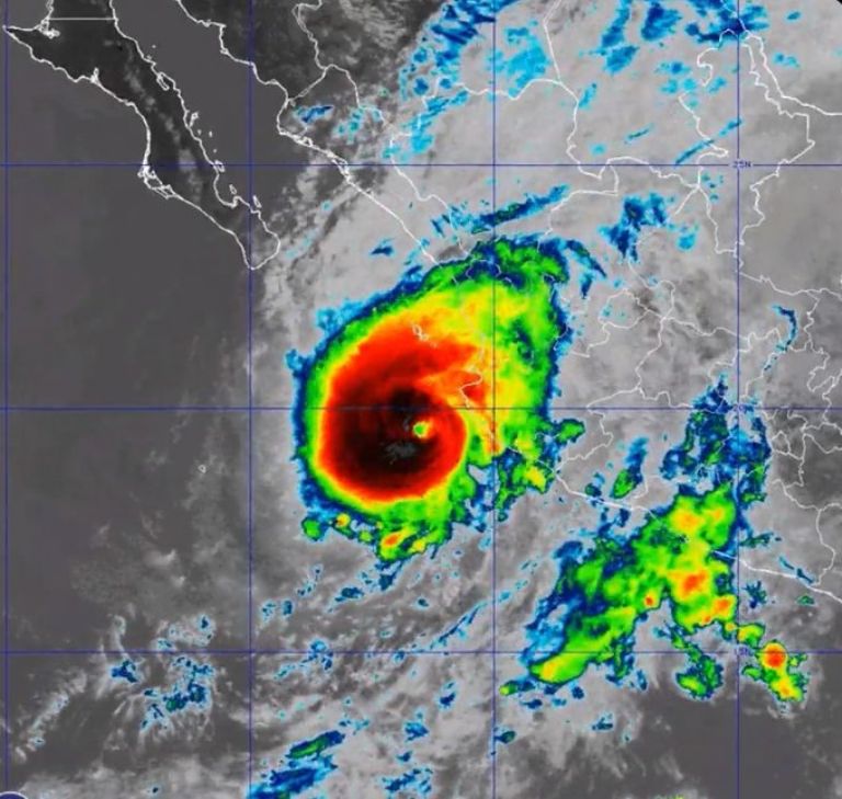 Huracán 'Lidia' dejó un muerto en Nayarit. Foto: Twitter