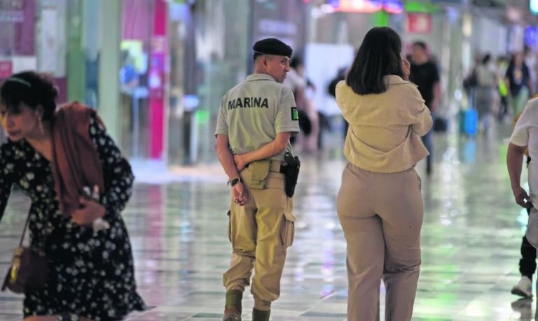 Marina contrata guardias privados para el AICM