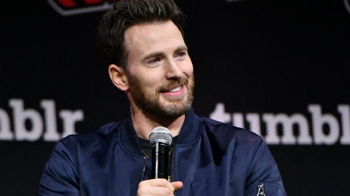 Chris Evans muestra orgulloso su anillo de bodas y habla sobre su enlace en la Comic Con de NY