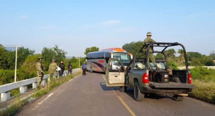 FOTOS: Comando armado bloquea carreteras de Michoacán; no se reportan detenidos