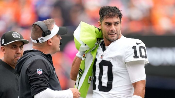 Las Vegas Raiders vencieron a Patriots, pero perdieron a Jimmy Garoppolo por lesión