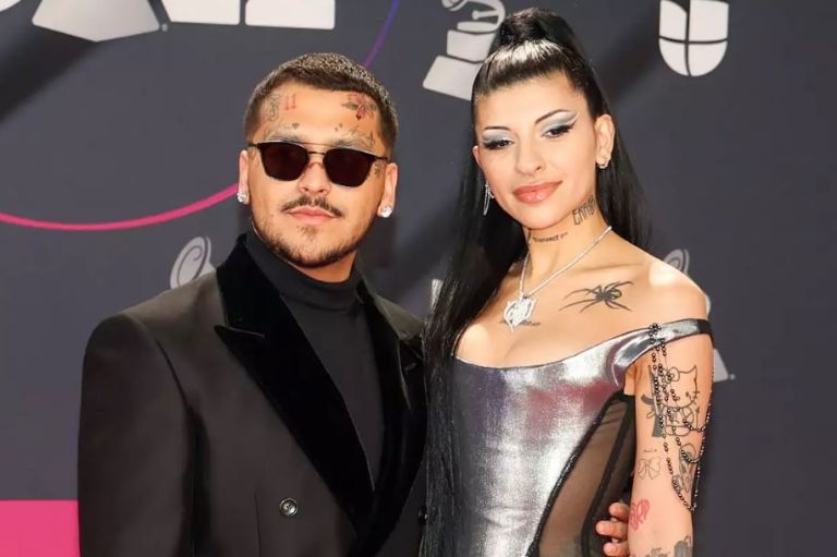 Christian Nodal despierta sospechas de ruptura con Cazzu