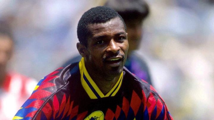 Lyon de Francia lanza nuevo jersey que recuerda a la mítica playera del América de los 90's