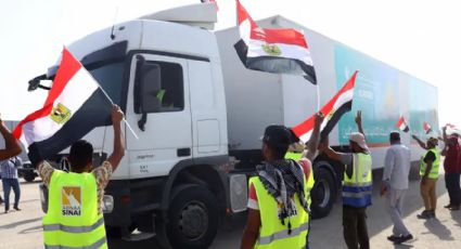 Tercer convoy de ayuda humanitaria entra por Egipto para brindar ayuda a Gaza; sigue siendo insuficiente