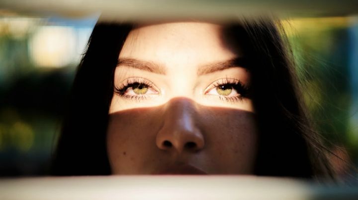 Haz que tus pestañas luzcan más llenas: Los mejores consejos de belleza para un mirada de envidia