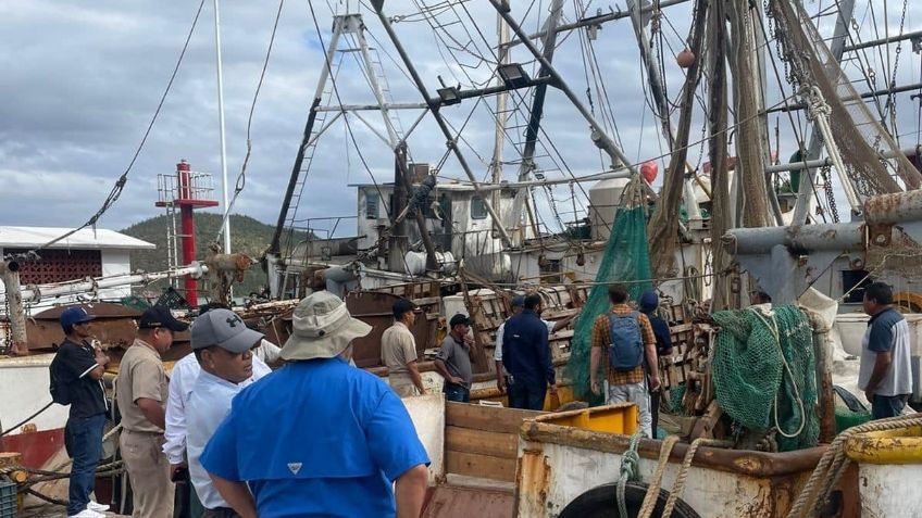 Autoridades de EU supervisan operaciones de barcos camaroneros en Guaymas, Sonora