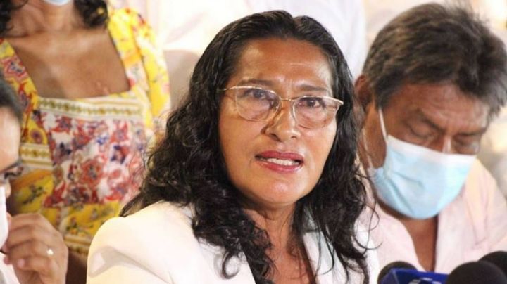 Tras 2 días de ausencia, alcaldesa de Acapulco pide a ciudadanos que limpien las calles