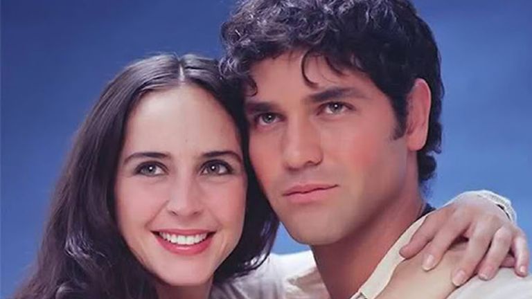 Valentino Lanús reapareció en Televisa tras 11 años retirado