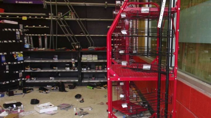 Grupo armado asalta una concesionaria de autos en León; sustrajeron al menos 10 vehículos