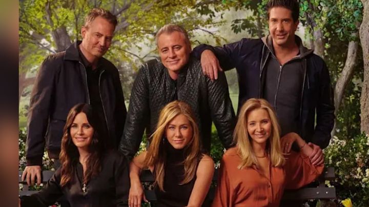 Tras muerte de Matthew Perry: Actores de 'Friends' se reúnen en comercial de Super Bowl 2024