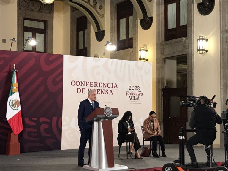 En la imagen, el presidente AMLO en su tradicional conferencia matutina. Foto: Internet