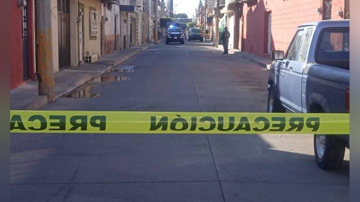 Comando armado da muerte a un individuo al transitar por calles de Moroleón