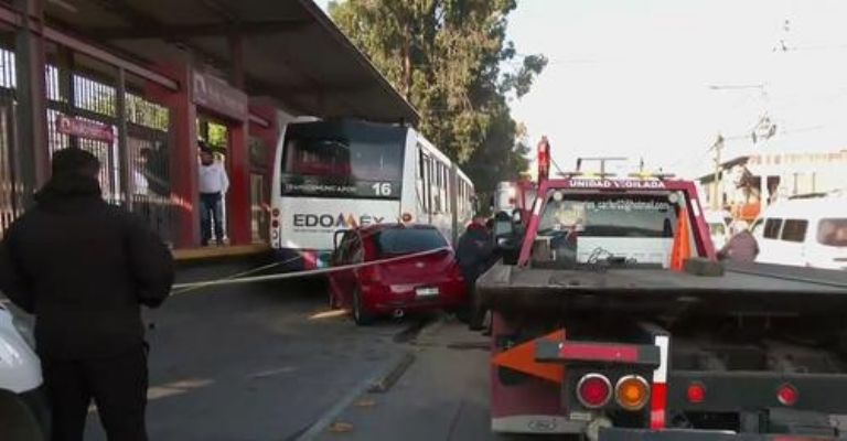 Fatal accidente en la Vía José López Portillo