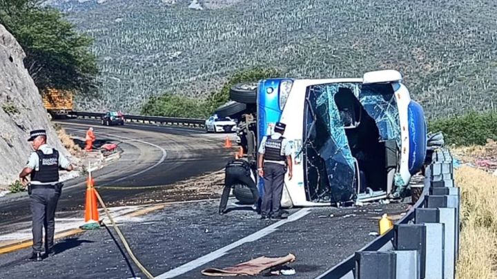 16 migrantes de Venezuela y Haití mueren en accidente carretero en Oaxaca; 3 son niños