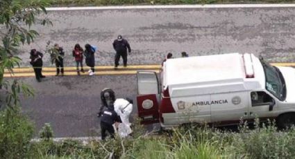 Imágenes fuertes: Abandonan cuerpo de una mujer en la carretera Naucalpan-Toluca