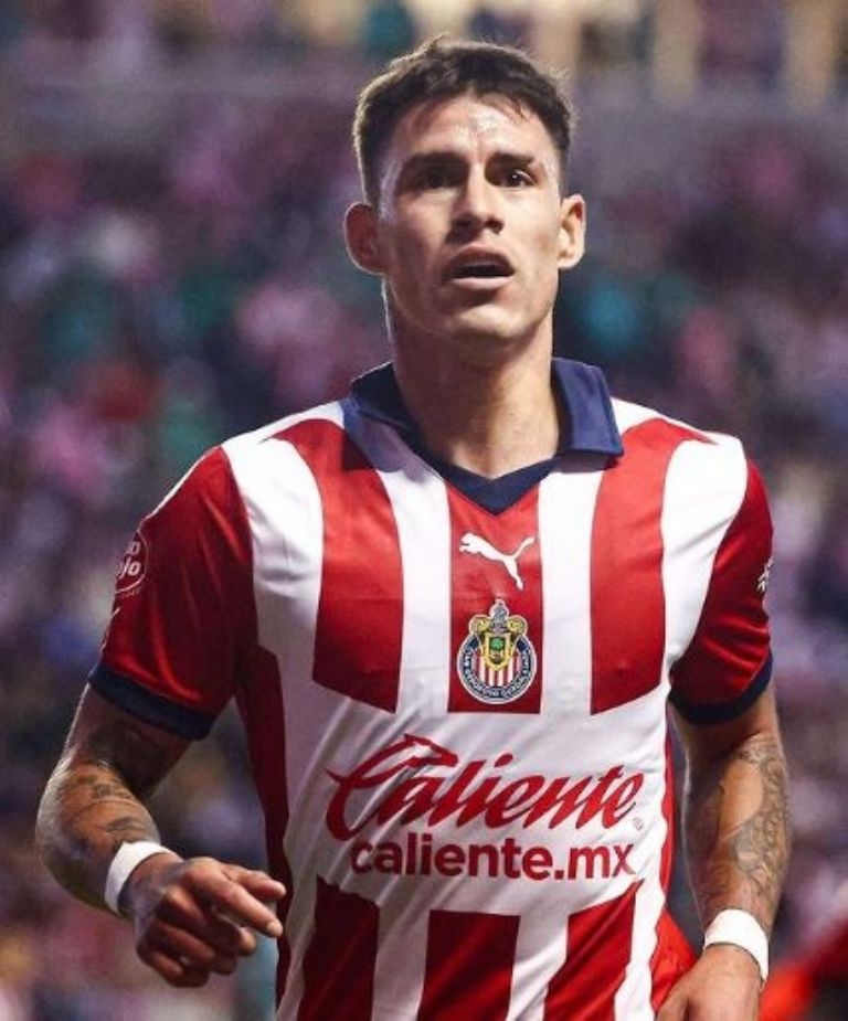 Chivas podría perdonar a Alexis Vega y 'Chicote' Calderón; esto dijo Paunovic