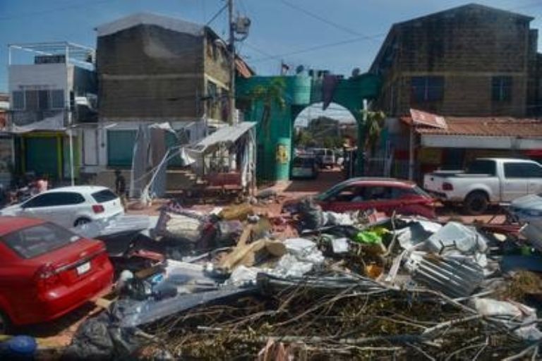 AMLO presenta plan para levantar Acapulco y municipios afectados por huracán 'Otis'. Foto: Internet