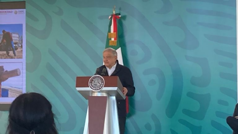 AMLO habla sobre apoyos a damnificados el huracán 'Otis'. Foto: Cortesía