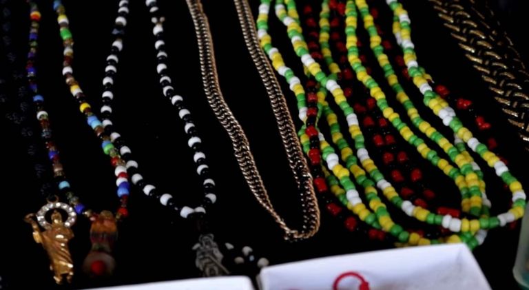 Detienen a trío de santeros por trasportar estupefacientes