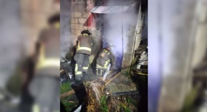 Bomberos rescatan a 2 abuelitos atrapados en un fuerte incendio en Cuajimalpa; esto pasó