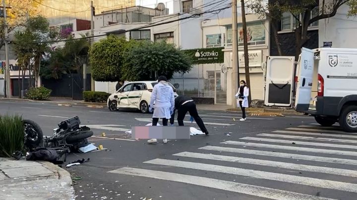 Fatídico accidente: Motociclista muere tras estrellarse contra vehículo de Uber en CDMX