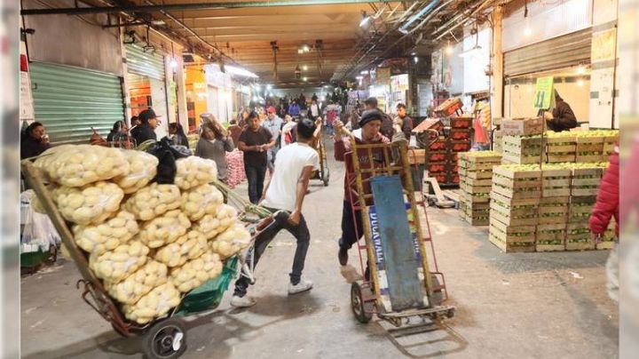 Encuentran cuerpo sin vida de una mujer en baños de la Central de Abastos de Iztapalapa