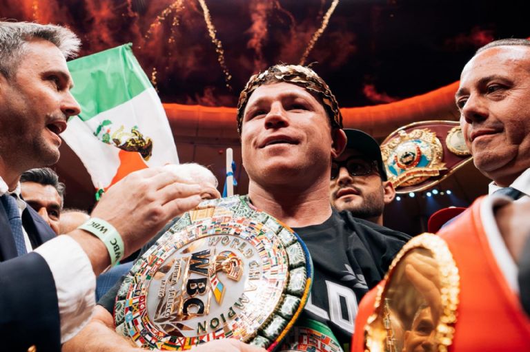 Juan Manuel Márquez arremete contra contra Saúl Álvarez y pide que le quiten el título