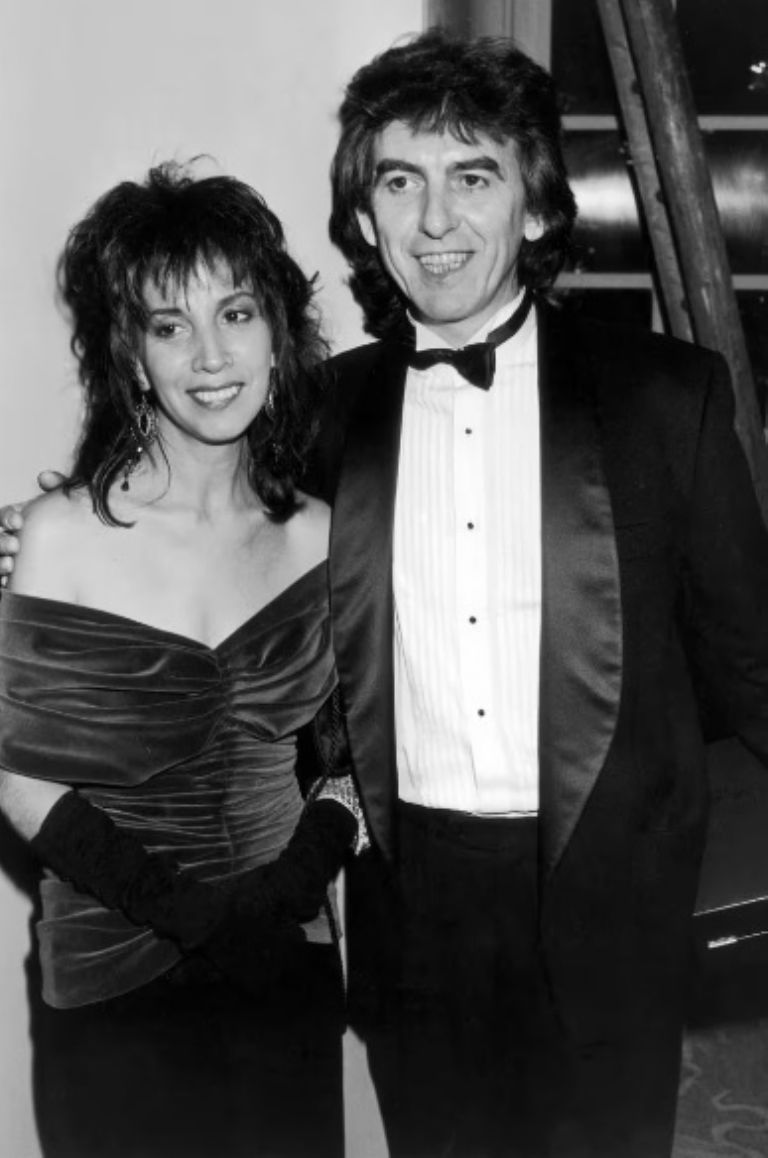 Recordando a George Harrison a 22 Años de su partida: un viaje por la vida y legado de Beatle