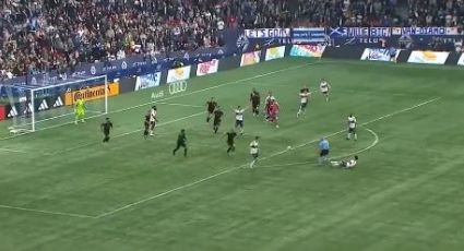 VIDEO: Árbitro de la MLS inicia contragolpe y jugada termina mal por no saber las reglas