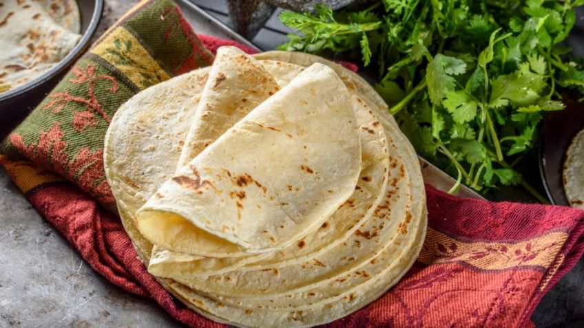 Escasez de tortillas en Acapulco tras huracán ‘Otis’; dan hasta a 60 pesos el kilo