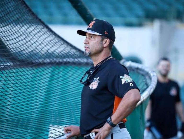 Castro fue nombrado el manager del año pasado con Naranjeros