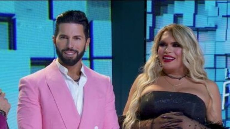 Poncho de Nigris y Wendy Guevara